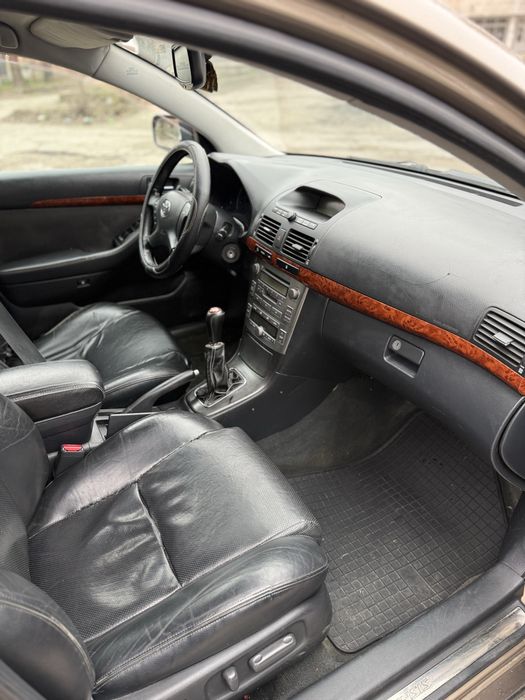 Toyota Avensis 2,0 4d4