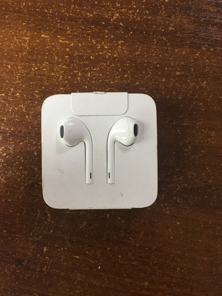 Наушники EarPods оригинал с переходником с 3.5 на лайтинг