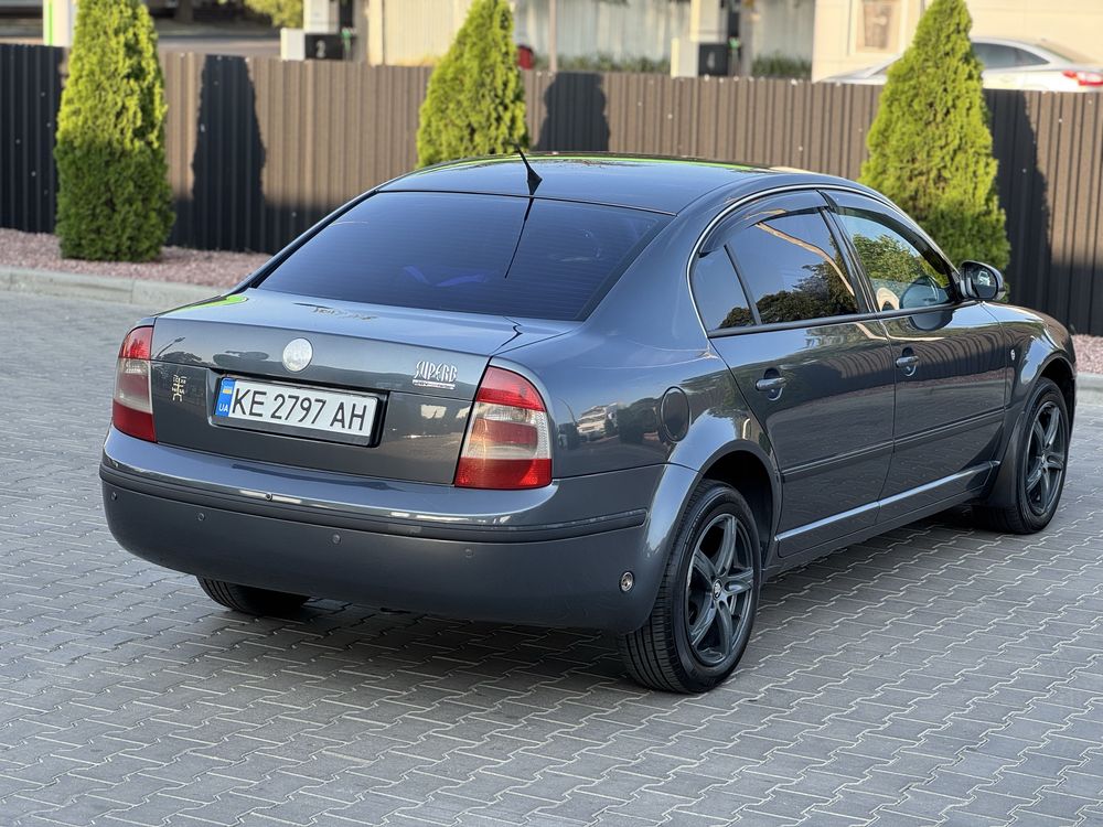 Продам Шкоду 1.8 газ бензин