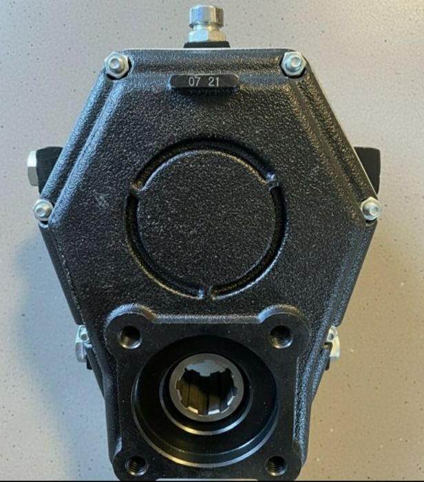 Przekładnia multiplikator WOM żeliwny 1:3,5 do tłoczkowej