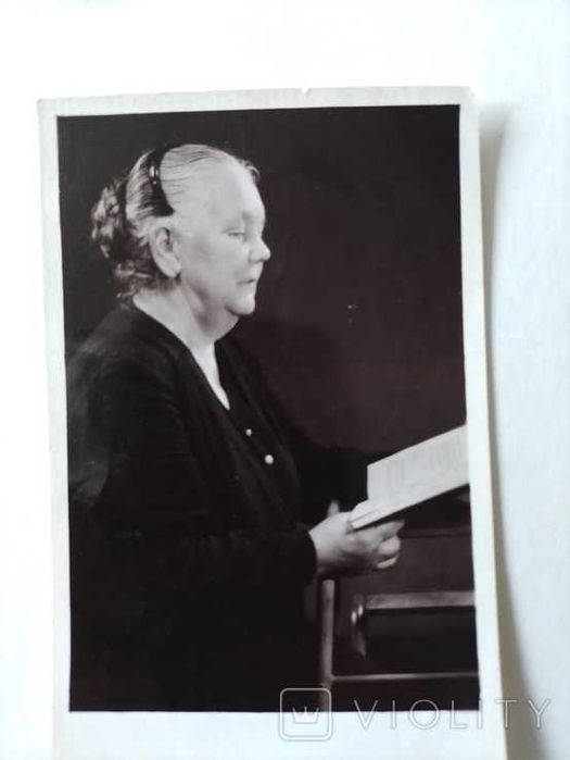 Три фото воспитанницы Института благородных девиц в Петербурге