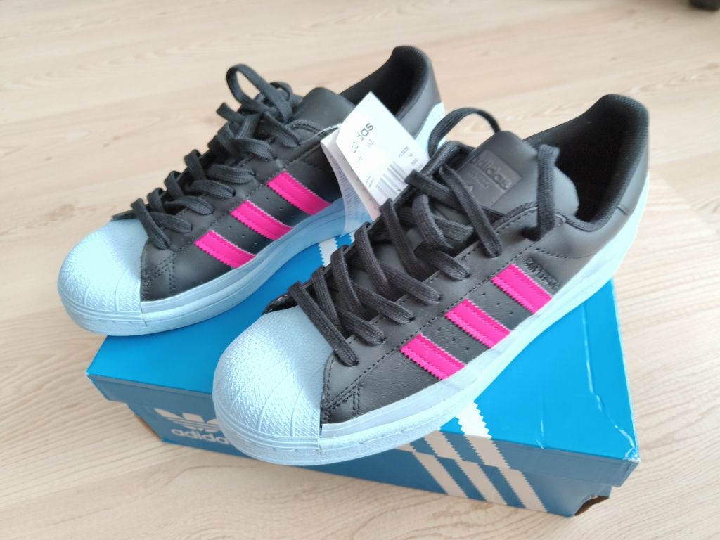 Buty Adidas Superstar r. 44 i 2/3