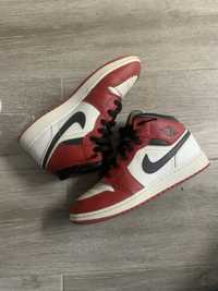 Jordan 1 mid Red