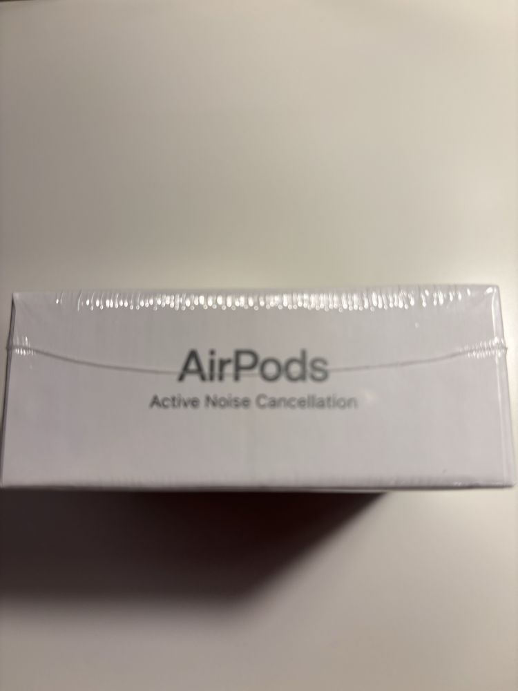 Airpods 4 com cancelamento de ruido