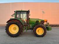 Ciągnik rolniczy John Deere 6820