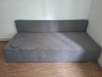 Szara sofa rozkładana
