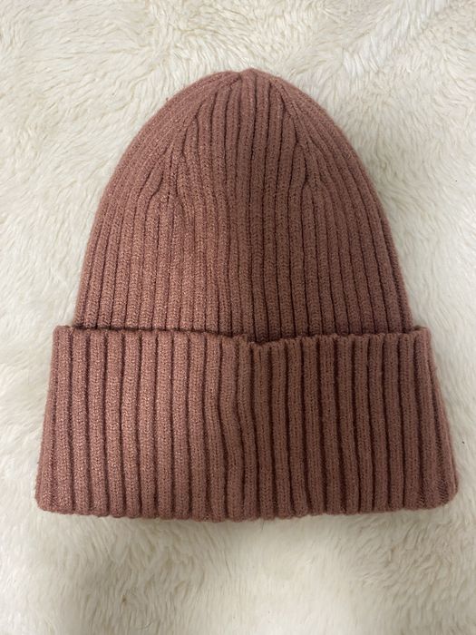 Жіноча шапка, на обʼєм голови 52-54 см, хомут на шею на флісі