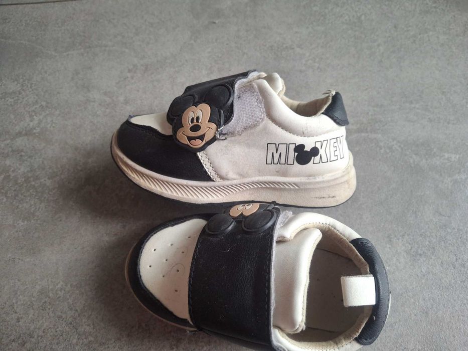 Oddam buciki dziecięce