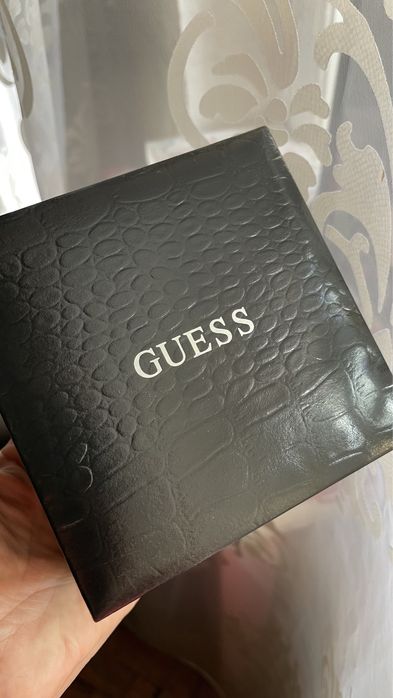 Новий годинник GUESS в фірмовому футлярі під шкіру рептиліі