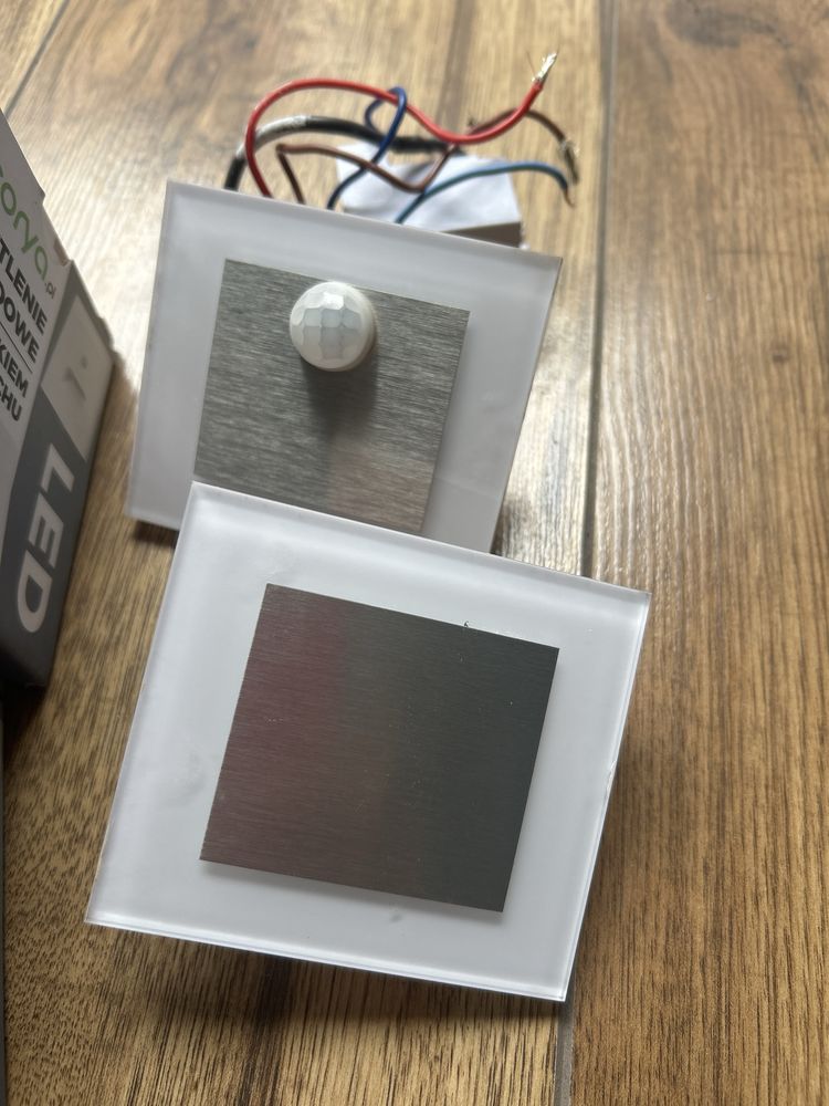 7 lamp schodowych + 2x czujnik ruchu