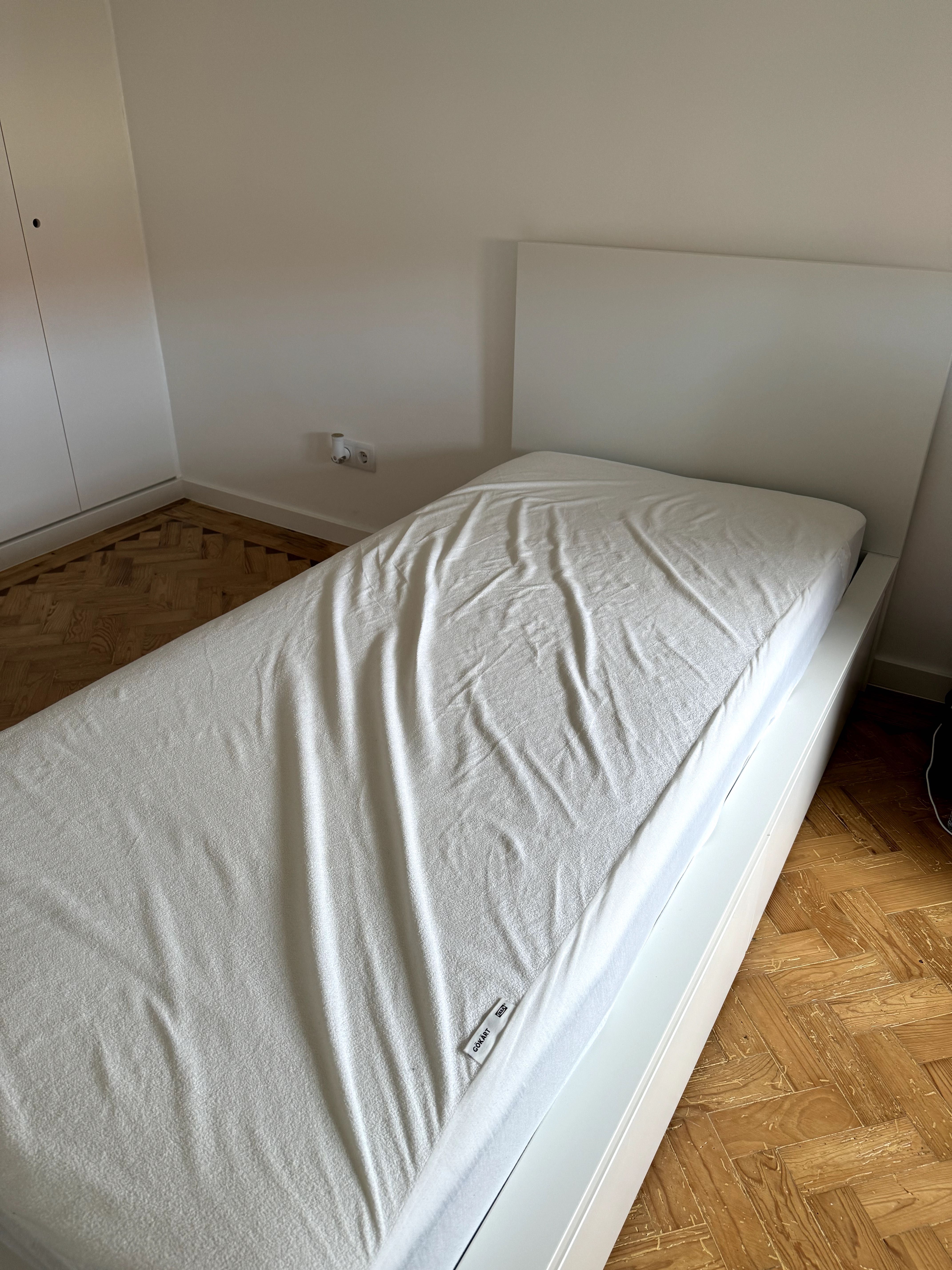 Cama de solteiro + colchão