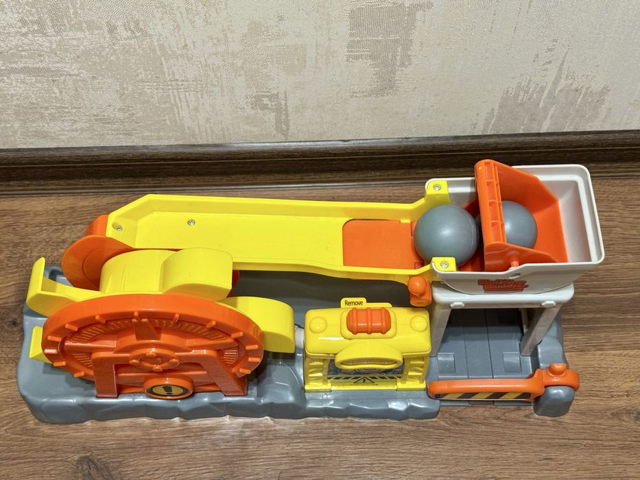 Продам игрушку Строительная площадка