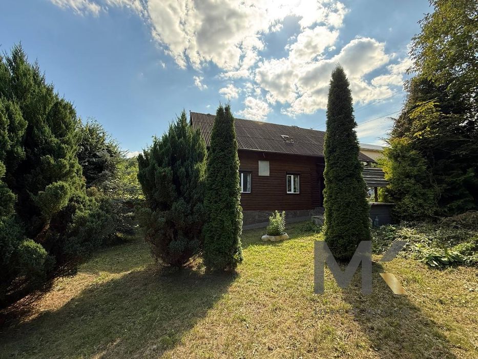 Будинок з банею в Петрушках