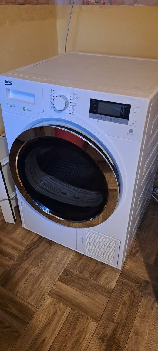 Suszarka do ubrań Beko 2, panel przedni, programator