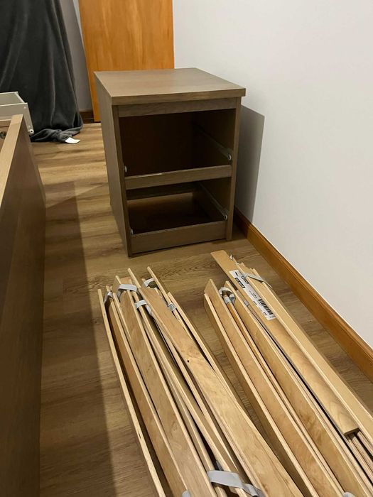 Cama IKEA MALM 200x140 e colchão molas ensacadas