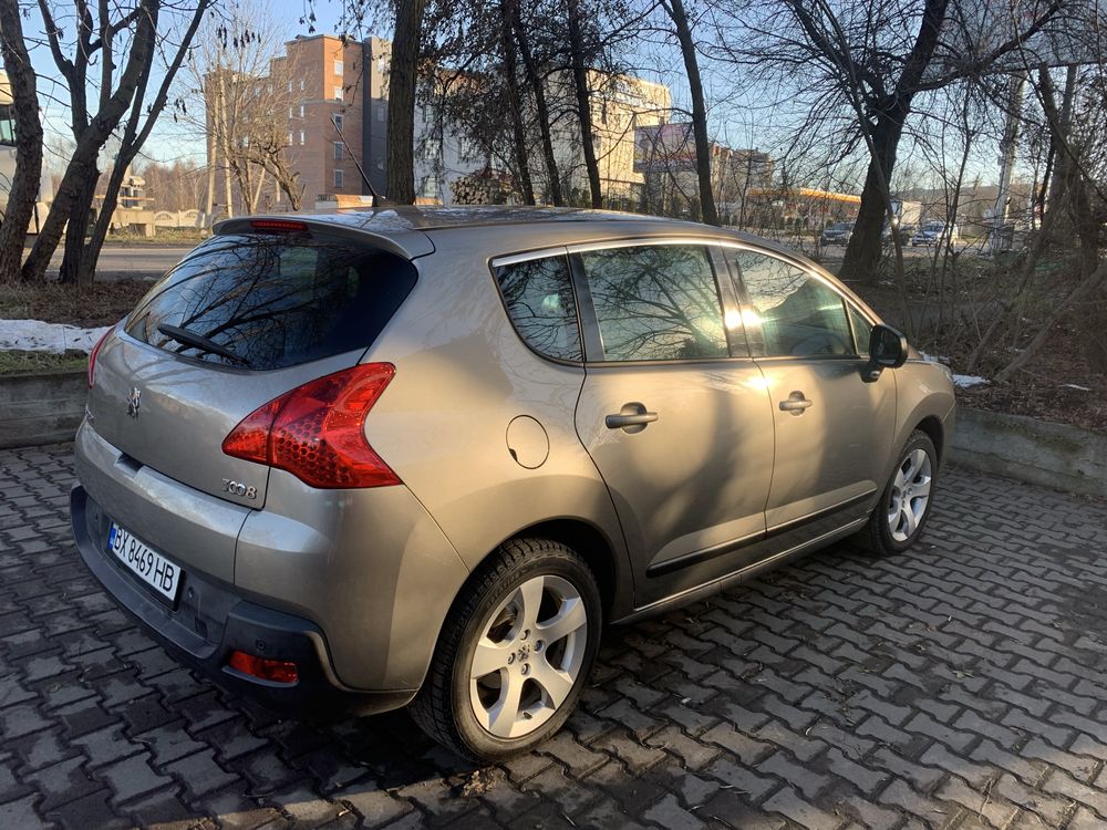 Продаю авто Peugeot 3008