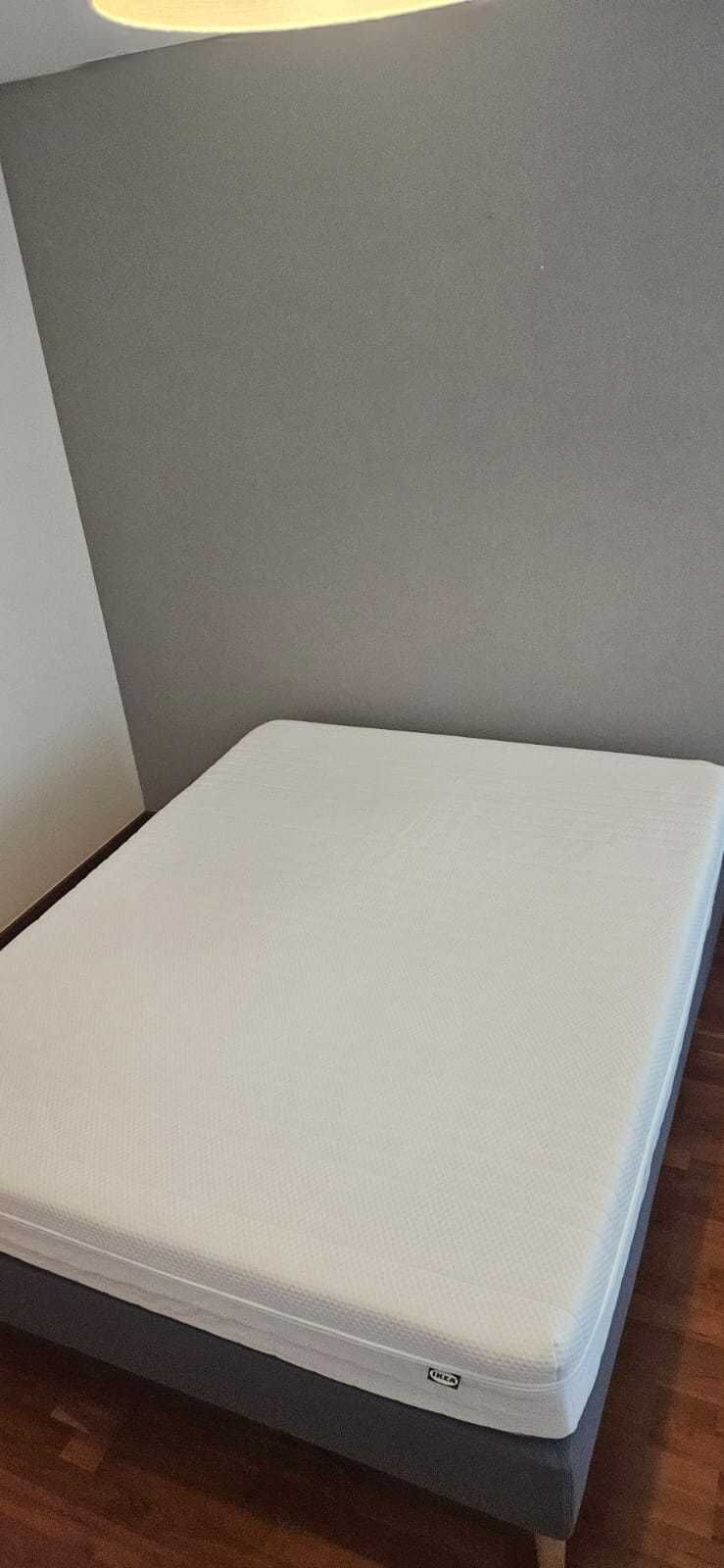 Cama 160x200, semi-nova (apenas 9 meses de uso)!