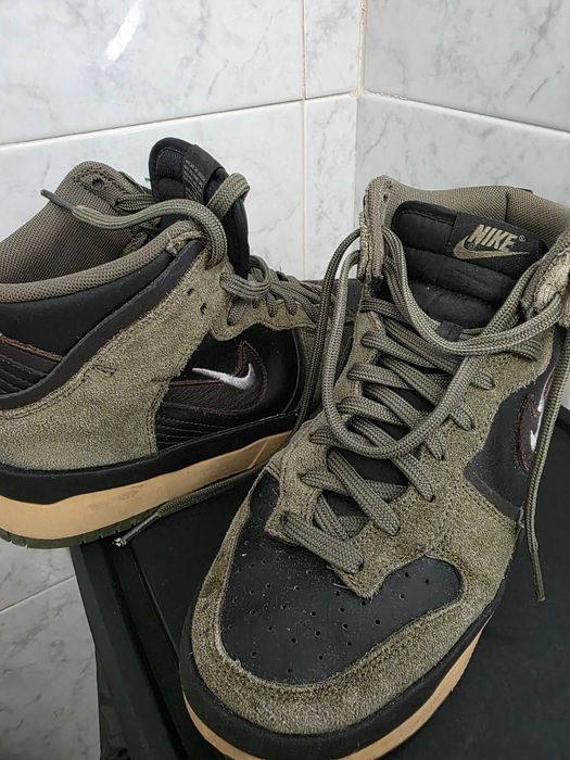 Tenis da Nike verde militar