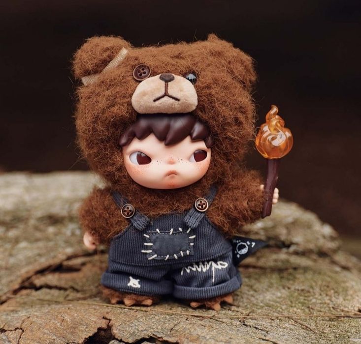 Hirono bear pop mart