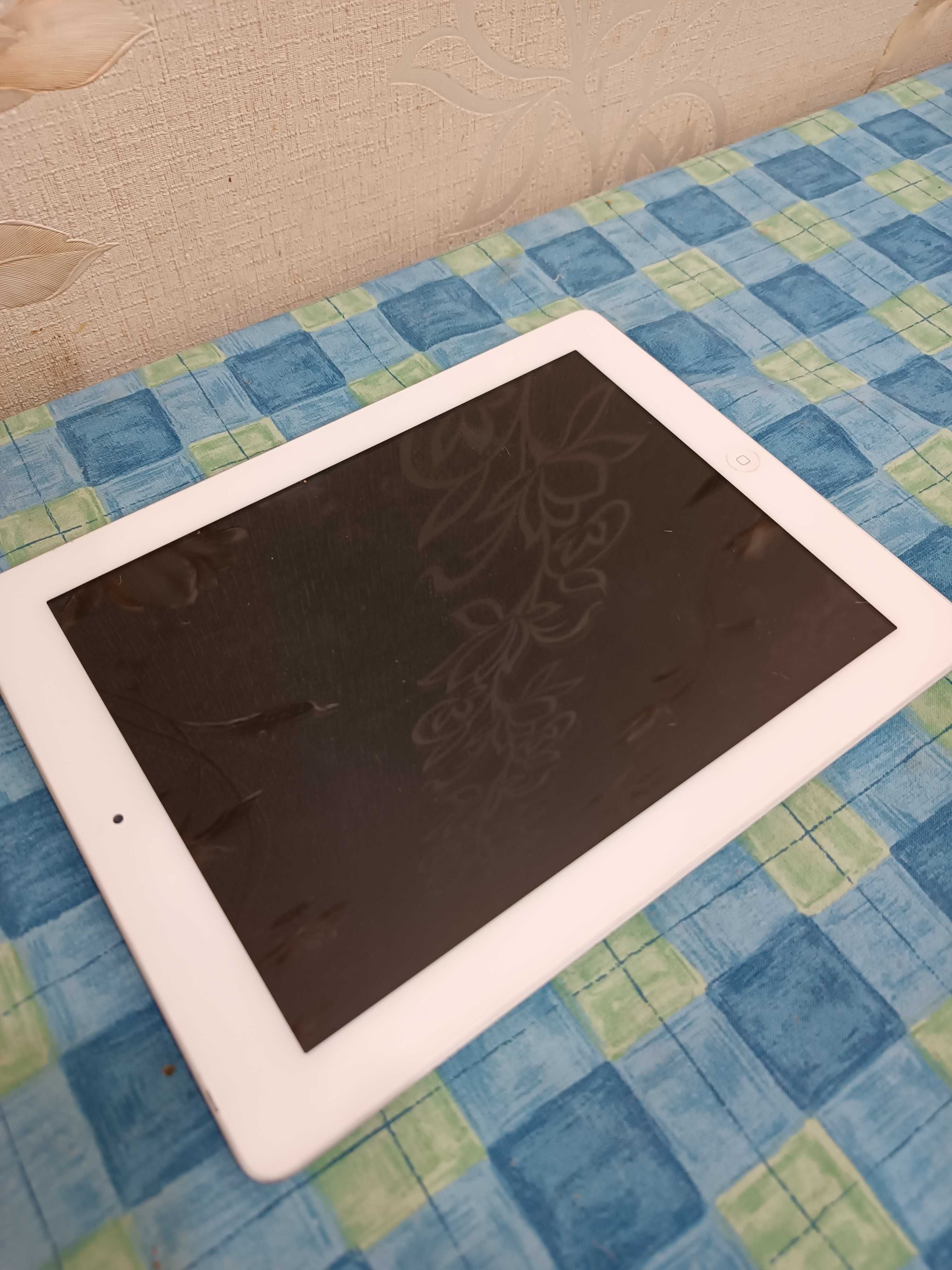 Продам iPad 2 model A1395 16GB White  на запчасти