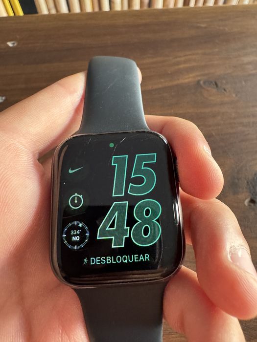 Apple watch serie 5 com carregador incluido