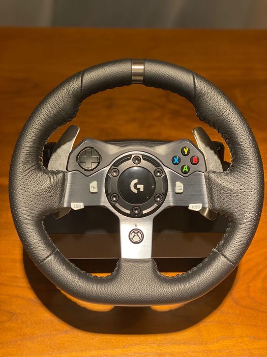 Zestaw kierownicy Logitech G920 - stan jak fabryczny.