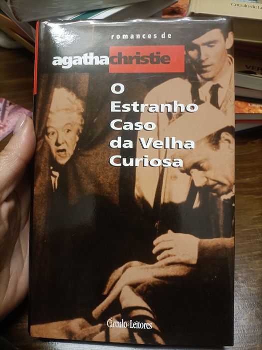 " O estranho caso da velha curiosa" de Agatha Christie