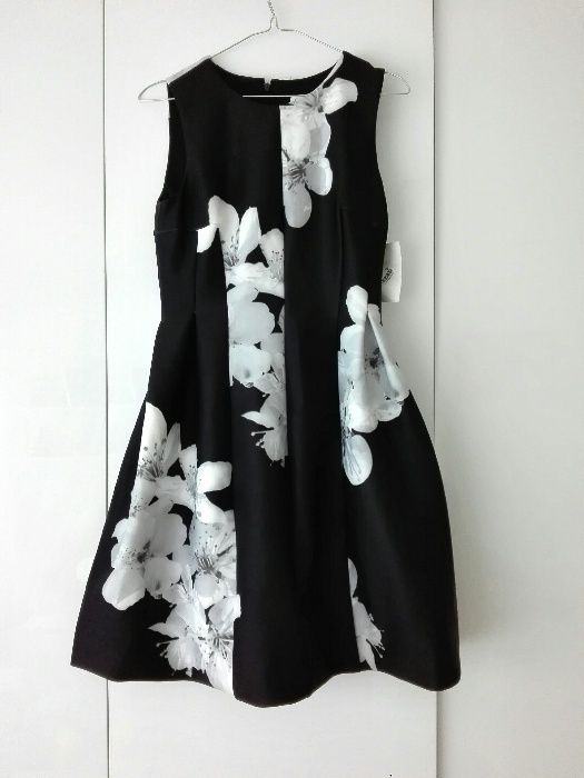 Czarno biała sukienka w kwiaty Calvin Klein 38 M USA 4