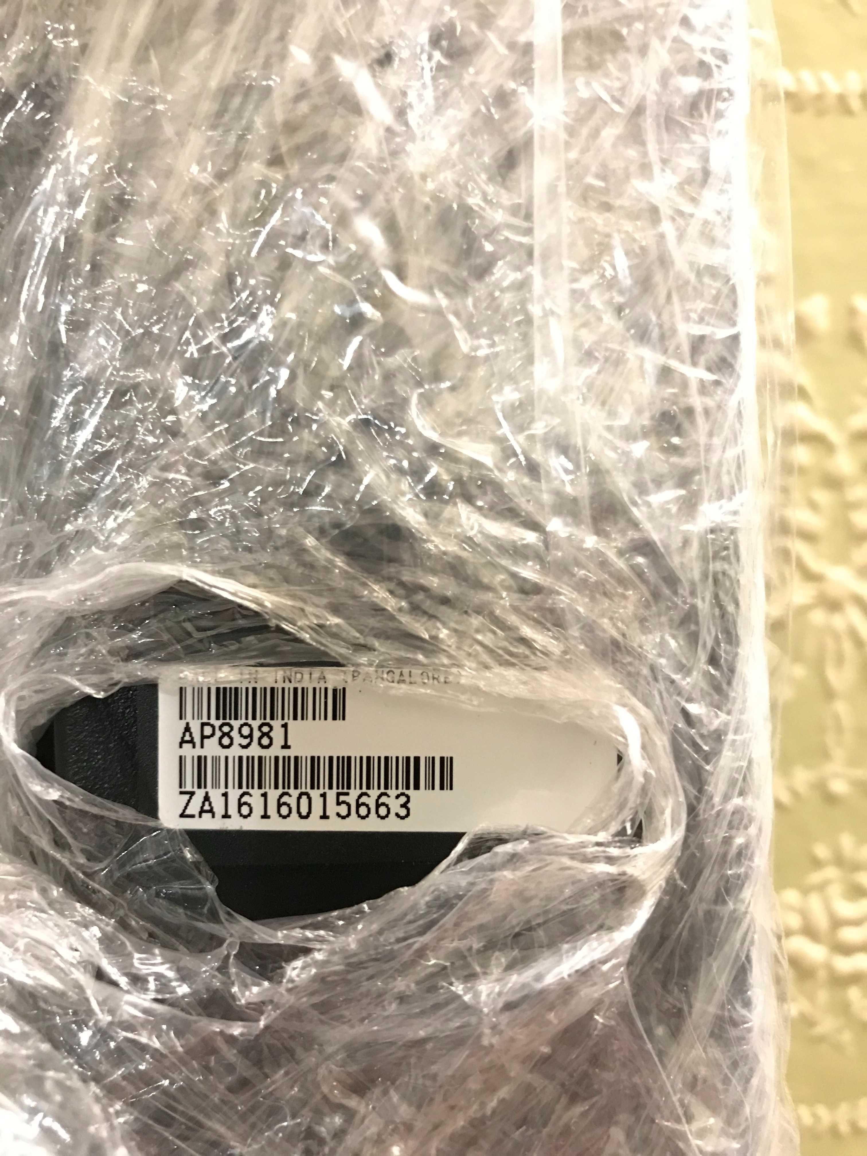 Керований 3ф розподільник живлення Rack PDU APC AP8981