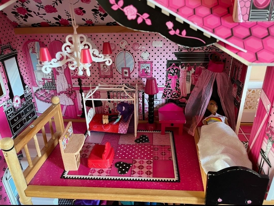 Domek dla lalek barbie duży różowy  trzypiętrowy lalki Barbie meble