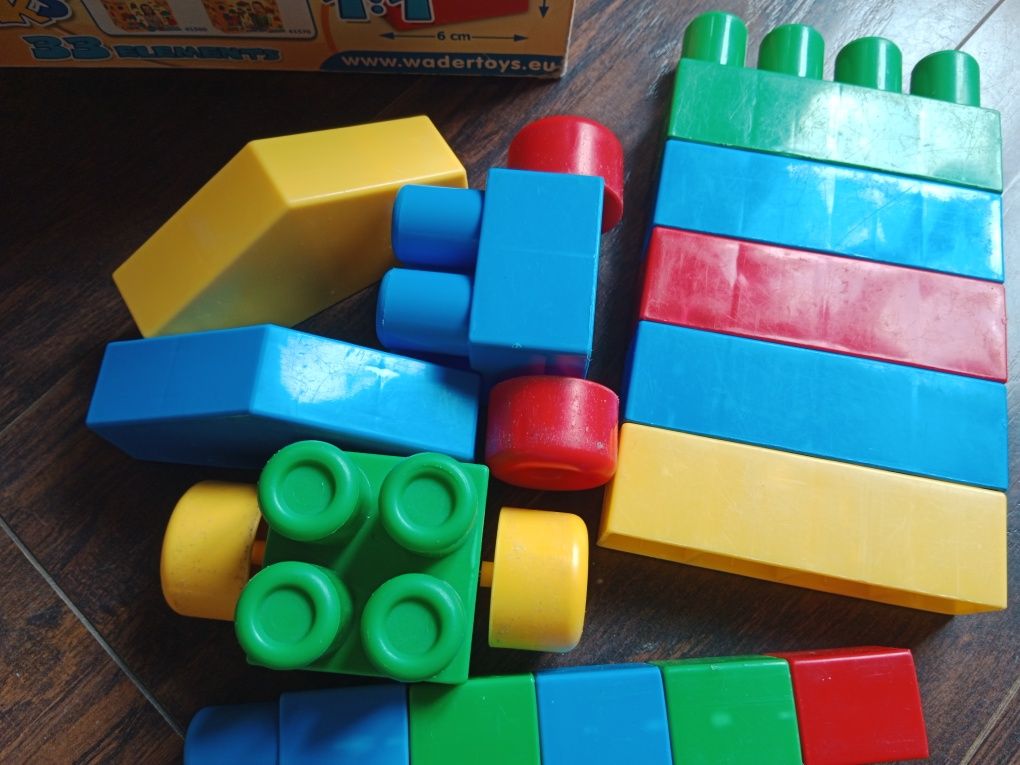 Klocki plastikowe Middle Blocks 33 elem. Wader duże klocki