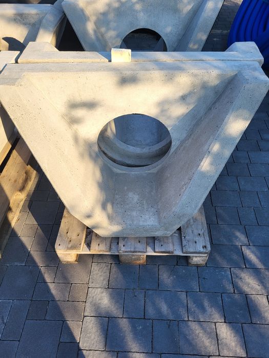 Mostek , przepust , rura 400 z betonami