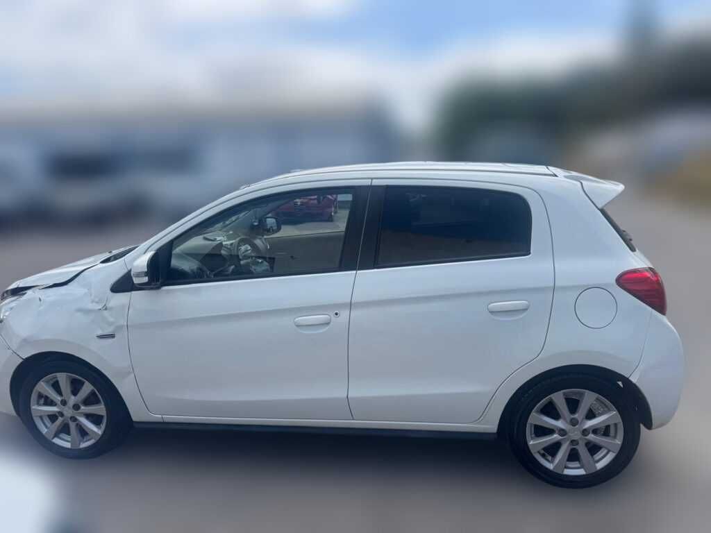 Mitsubishi Space Star 1.2 de 2015 Salvado