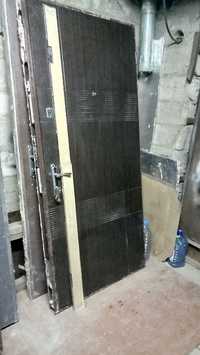 Входная металлическая дверь с МДФ накладками