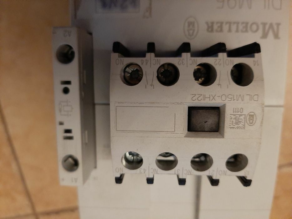 Stycznik mocy Moeller DIL M95 plus ochraniacz DIL M150
