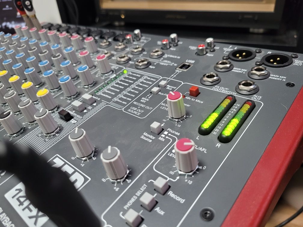 Allen&heath zed sixty 14fx mixer