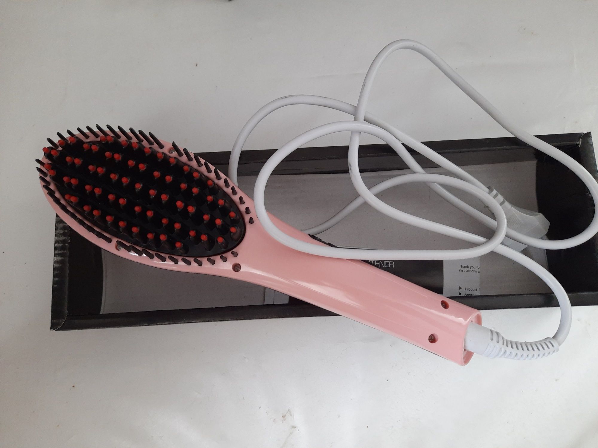 Розчіска-вирівнювач для волосся. Fast hair straightener HQT - 906