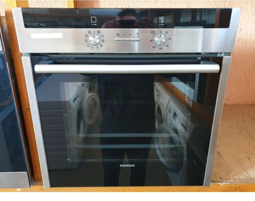 Духова шафа Siemens електро духовка