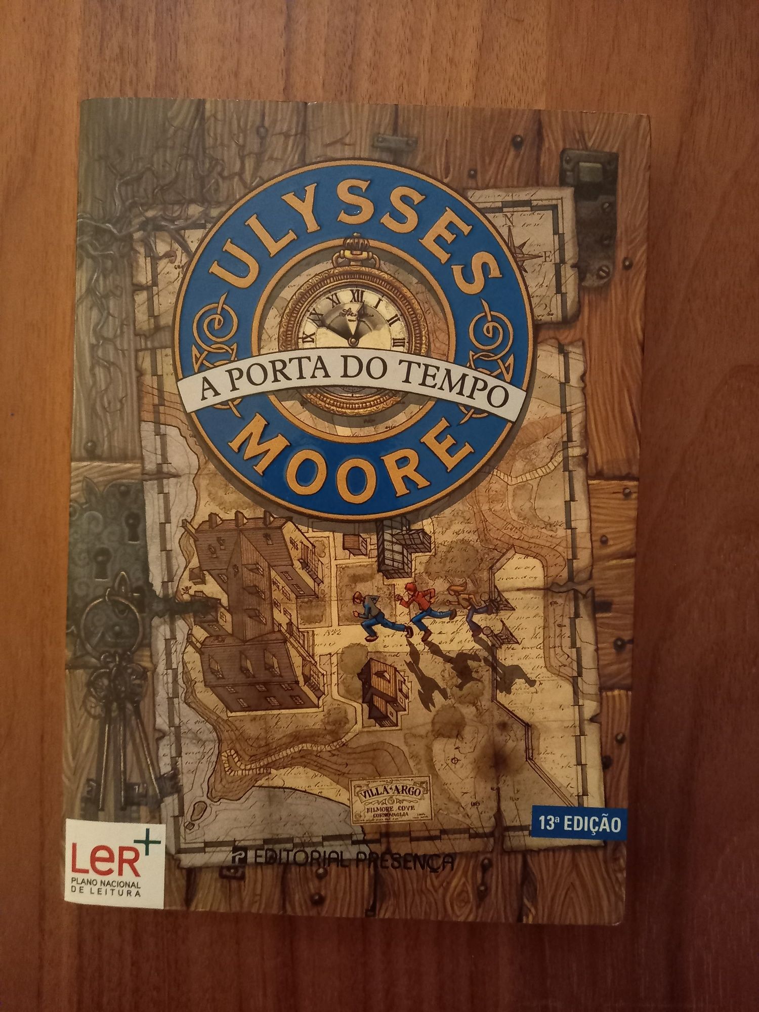 Livro "A porta do tempo", Coleção "Ulysses Moore"