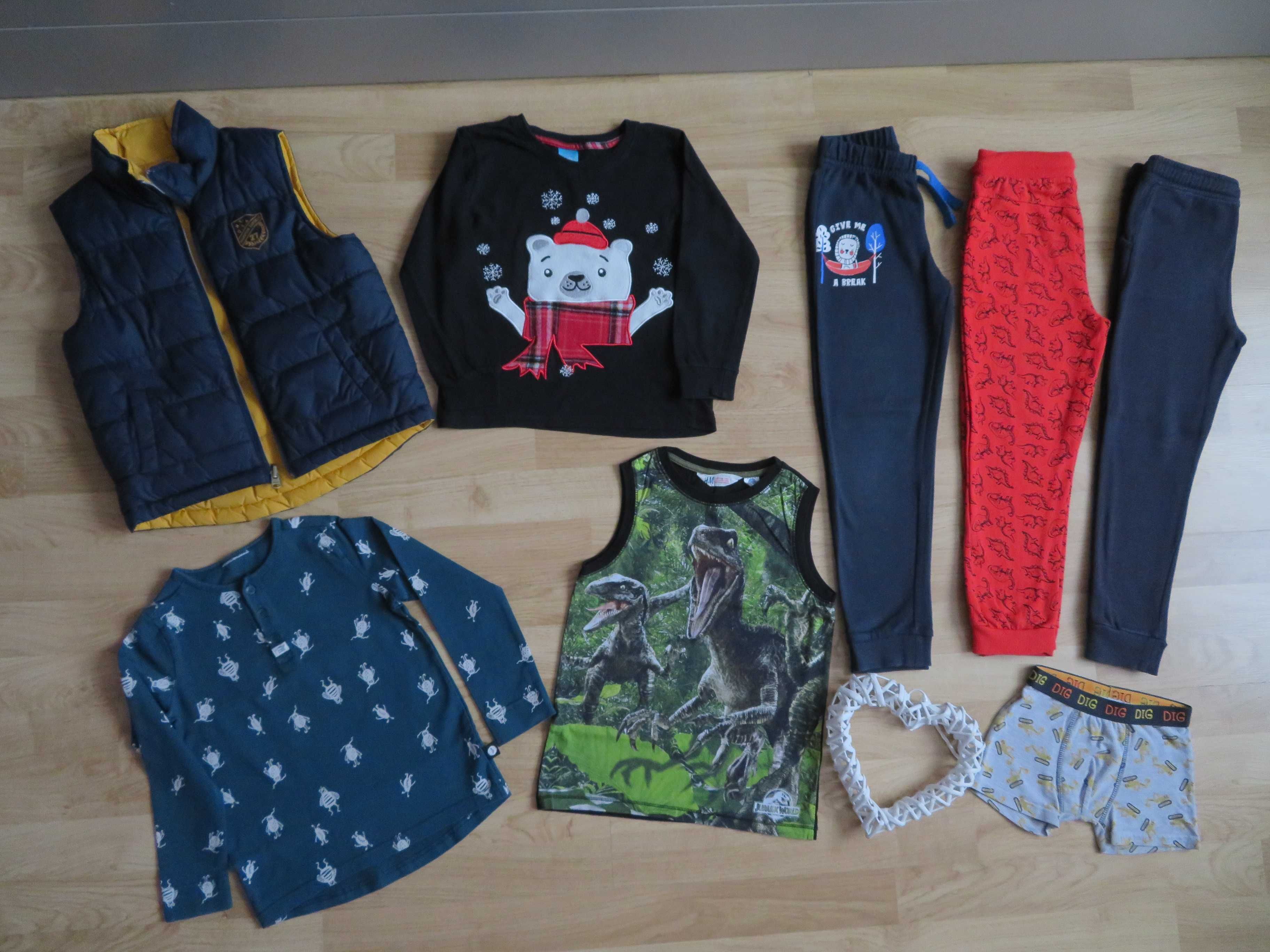 H&M  Zestaw ubrań chłopięcych kamizelka spodnie dresowe bluzka top 116