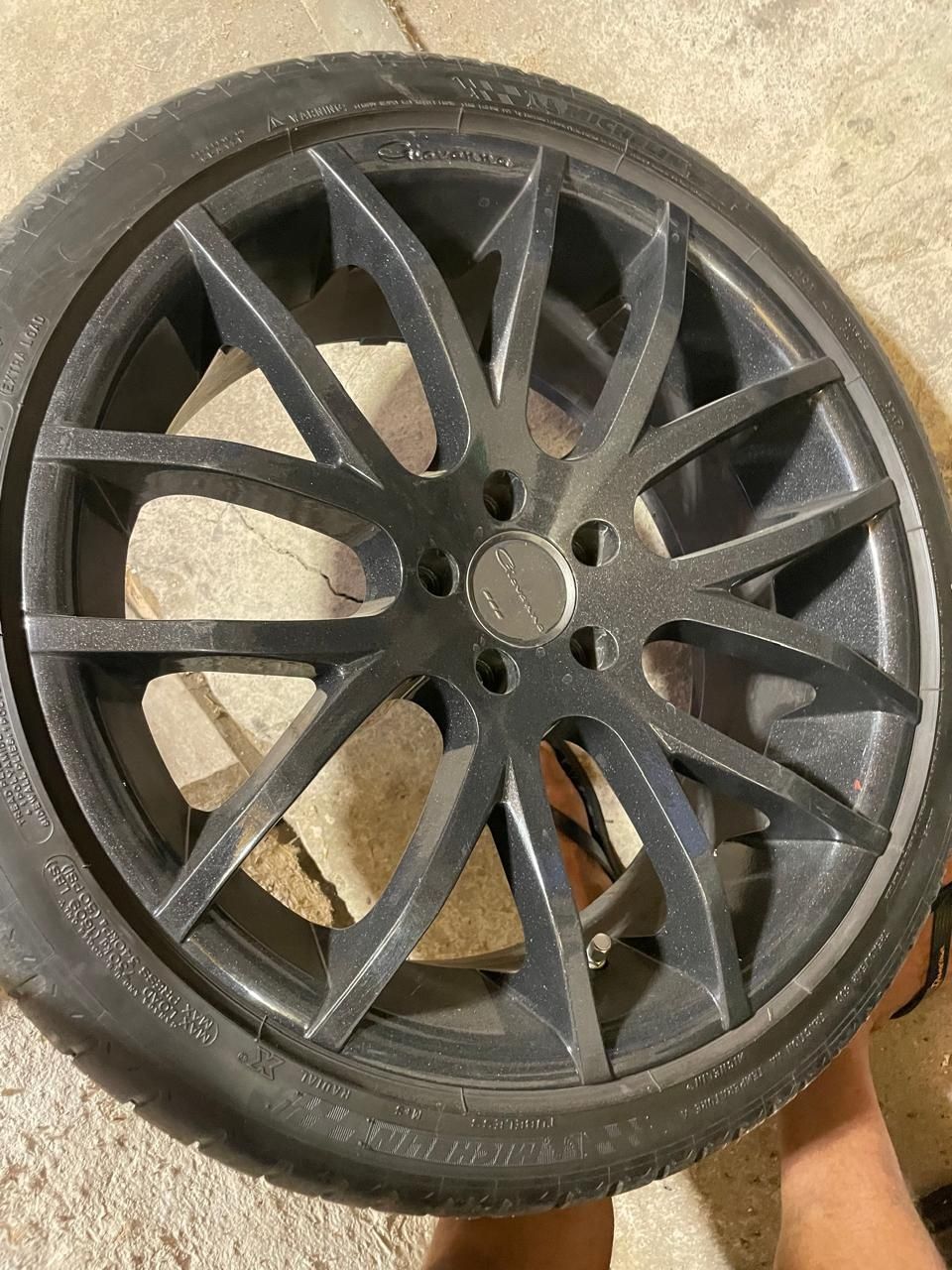 Продам летнюю резину Michelin 255/35 ZR20. Лето. Отличное состояние