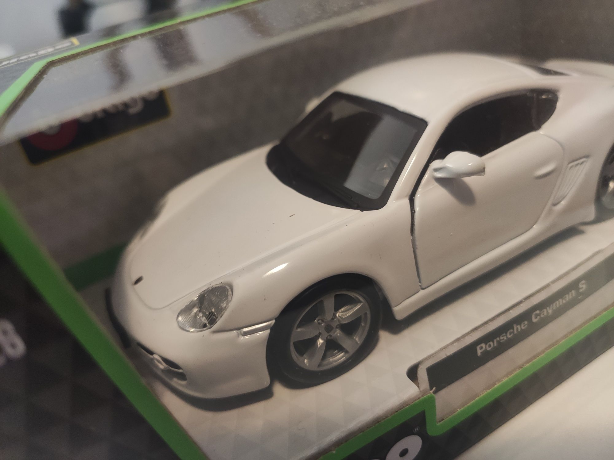 Porsche Cayman S 1/32 Burago