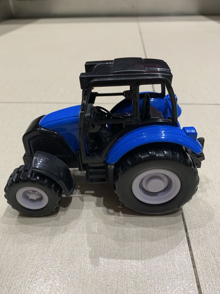 Traktor zabawka  dla dzieci