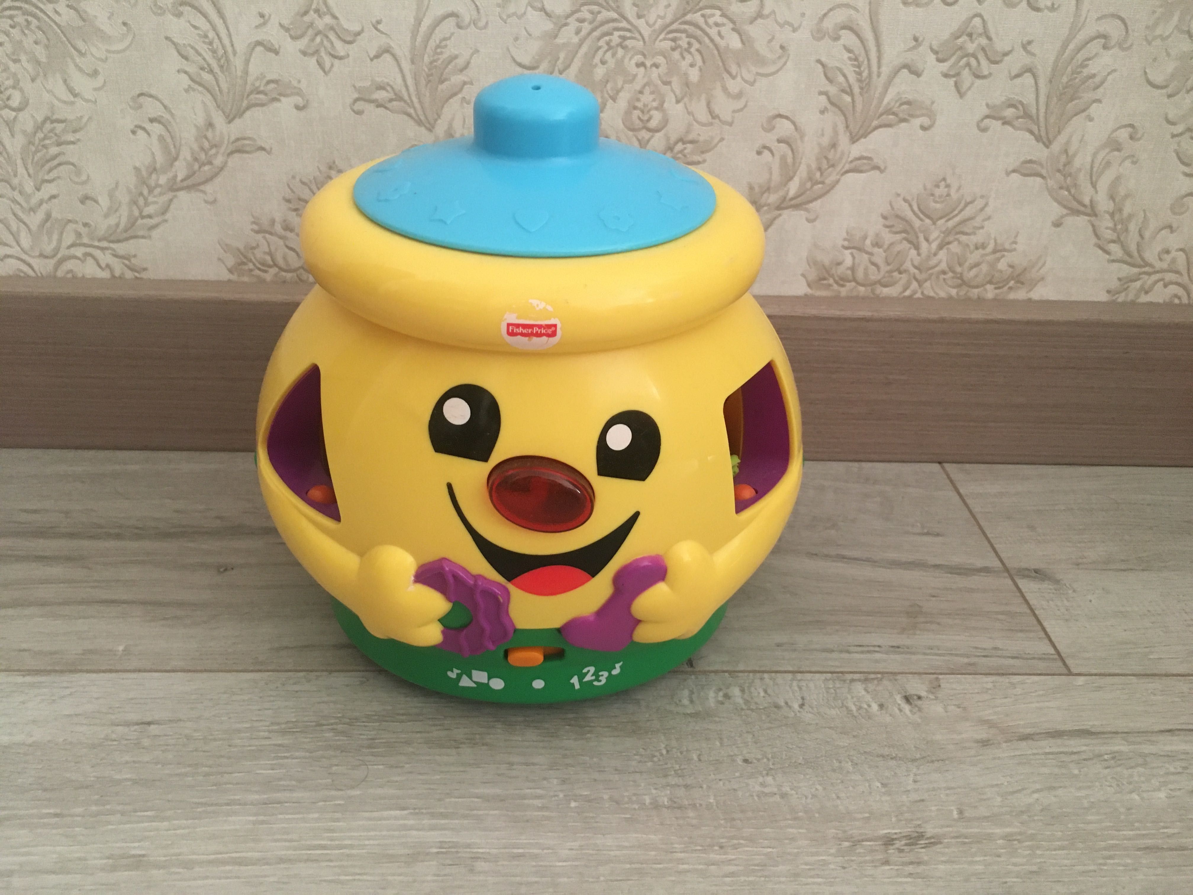 Игрушки fisher-price, толокар, ночник и т.д.