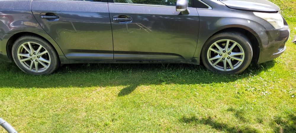 Drzwi avensis t27 1g3 sedan prawe lewe przód tył