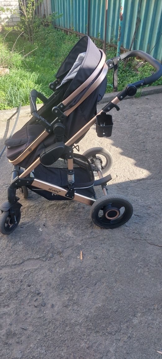 Продам коляску 2 в 1