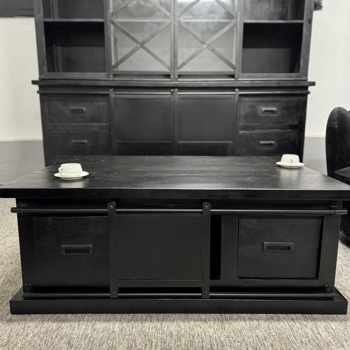 Big Black Loft - Czarny loftowy stolik do salonu  tylko w MANGOMEBLE