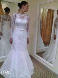 свадебное платье с длинным кружевным рукавом,белое