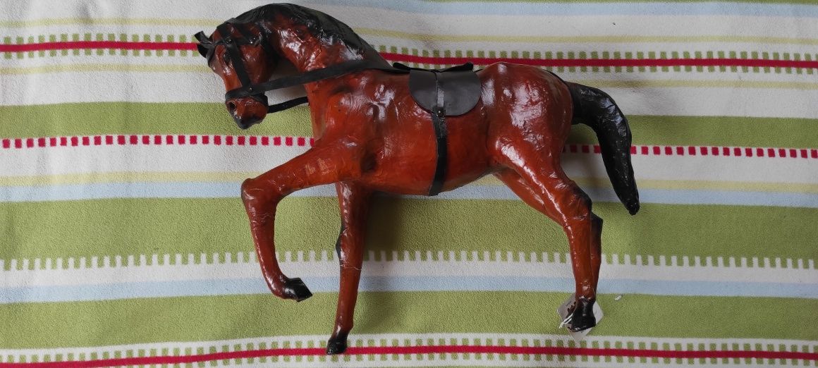 Koń figurka kolekcjonerska