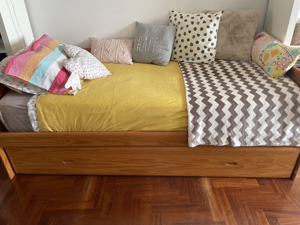 Quarto de crianca da marca Harpa- cama + comoda
